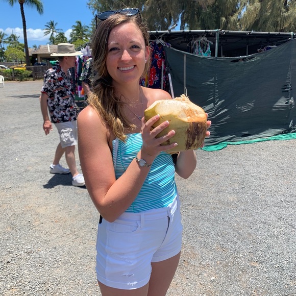 Meet your Posher, Meredith - Picture 2 of 2